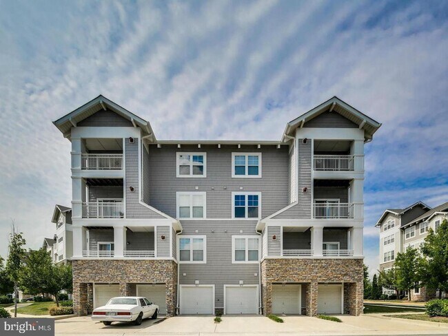 Foto del edificio - 12828 Clarksburg Square Rd