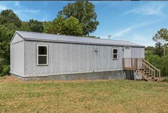 Building Photo - 125 George Ln