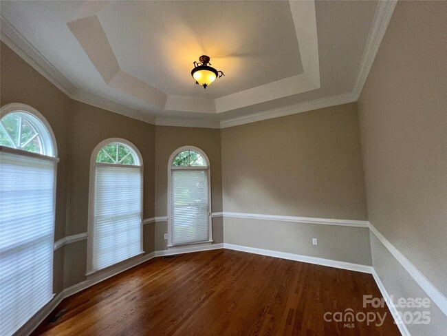Building Photo - 4432 Shannamara Dr