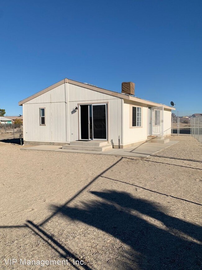 Building Photo - 3 br, 2 bath House - 9529 Visalia Ave