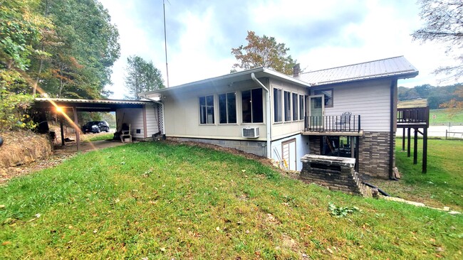 Building Photo - 12735 US-221
