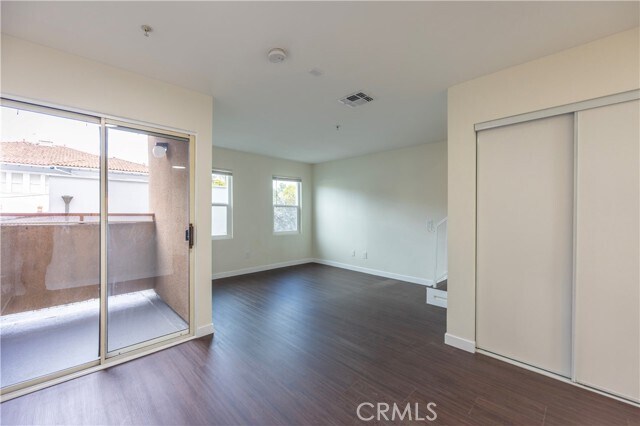 Foto del edificio - 321 S Occidental Blvd