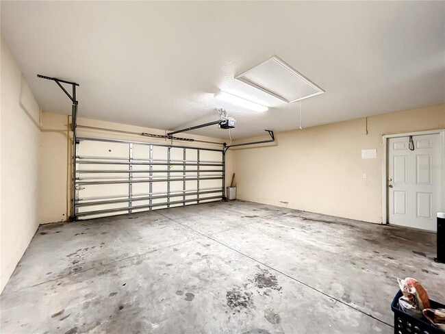 Building Photo - 5203 SE 42nd Ct