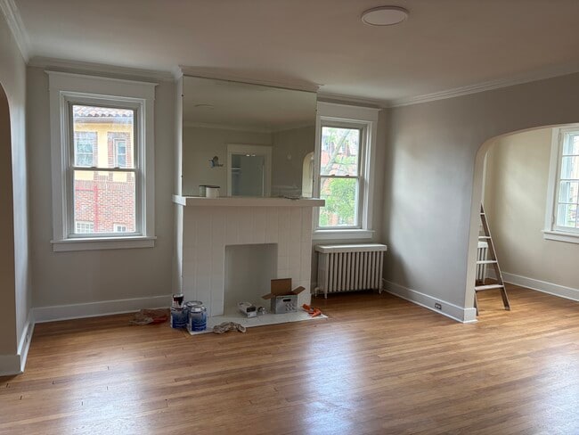 Building Photo - 5718 Munhall Rd