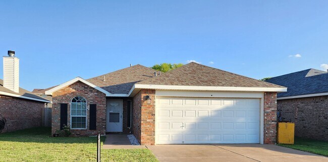 Foto del edificio - 3/2/2 FOR LEASE IN MONTEREY - FRENSHIP ISD