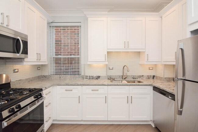 Foto del edificio - 3144 N Oakley Ave