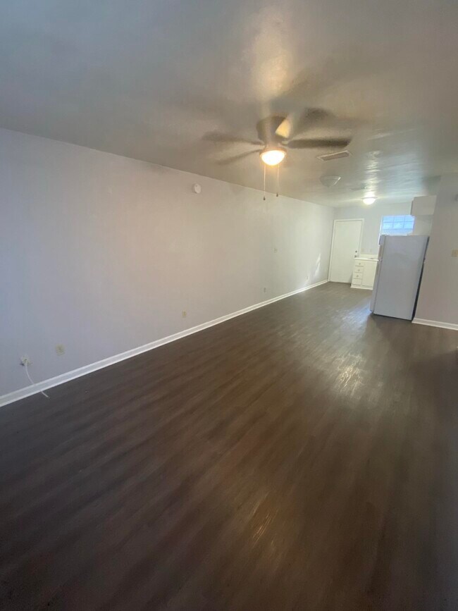 Building Photo - 4173 Jackson Bluff Rd