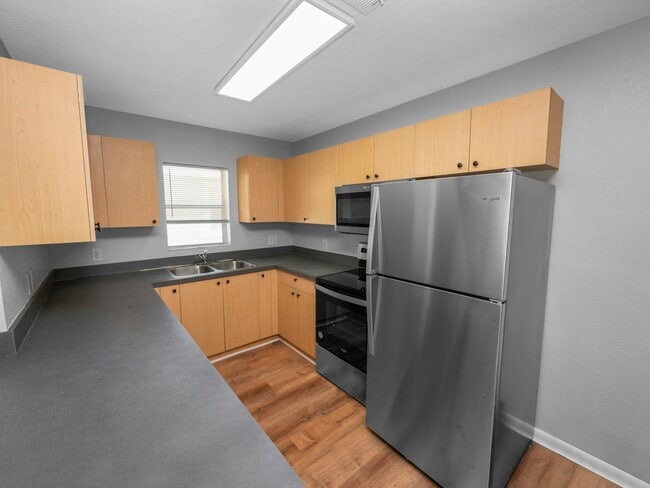 Photo - 2912 E Columbus Dr Apartment