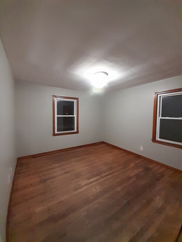 Foto del edificio - 15413 Turney Rd