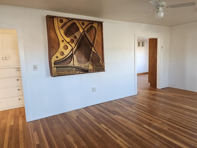 Building Photo - 604 N Ohio Ave