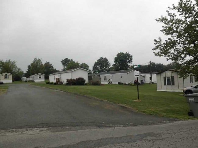 Building Photo - Domhoff's Mobile Home Park