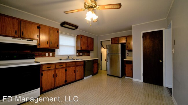 Building Photo - 3 br, 1.5 bath House - 130 Margaret Drive