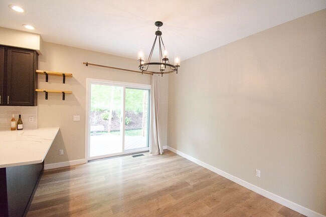 Foto del edificio - 2107 Ponderosa Dr SW