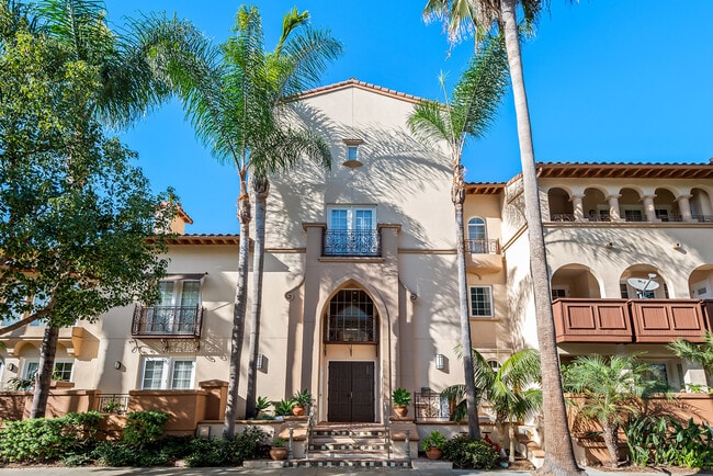 Building Photo - 5935 Playa Vista Dr