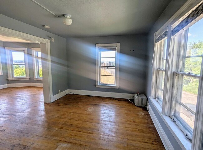 Foto del edificio - 1802 W 3rd St