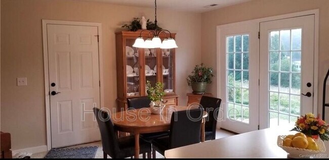 Foto del edificio - 83 Olde Covington Way