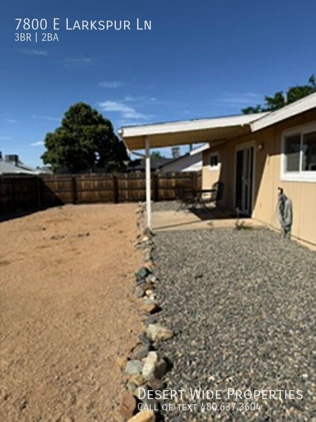 Building Photo - 7800 E Larkspur Ln