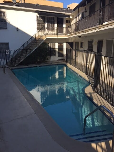 Foto principal - 650 Levering Ave