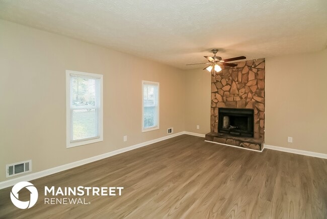 Building Photo - 2875 Kathryn Cir SW