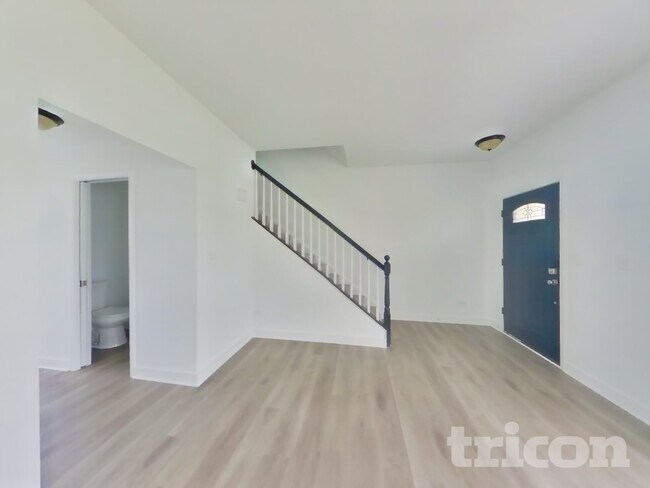 Foto del edificio - 7217 Sutherland Ct