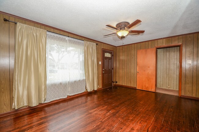 Foto del edificio - 142 Victoria Dr