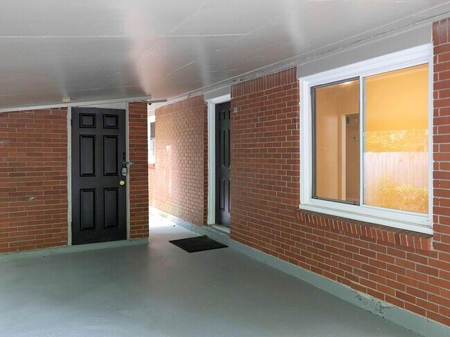 Foto del edificio - 4340 Hanfred Ln