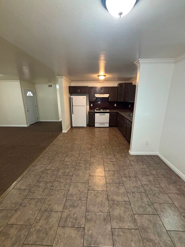 Foto del edificio - 346 E 75th St