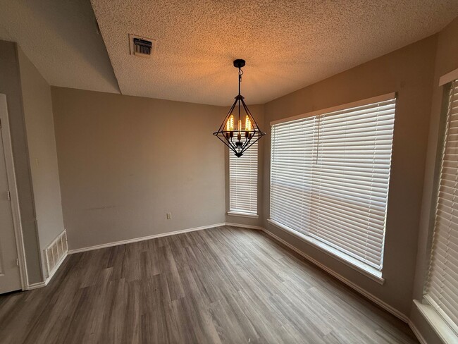 Foto del edificio - 5556 93rd St