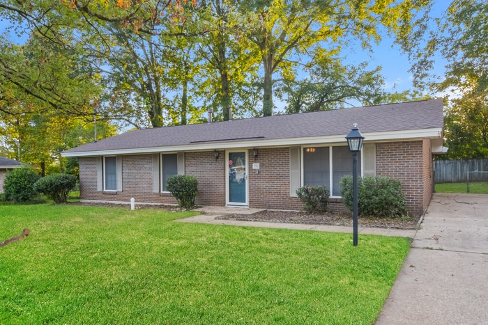 Primary Photo - 758 Forestdale Dr