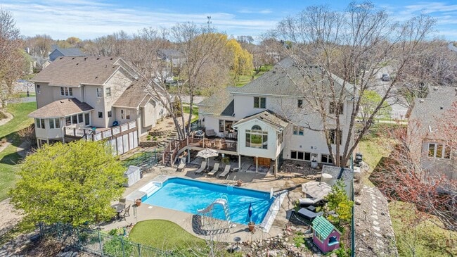 Building Photo - Luxury 4-Bed Retreat with In-Ground Pool &...
