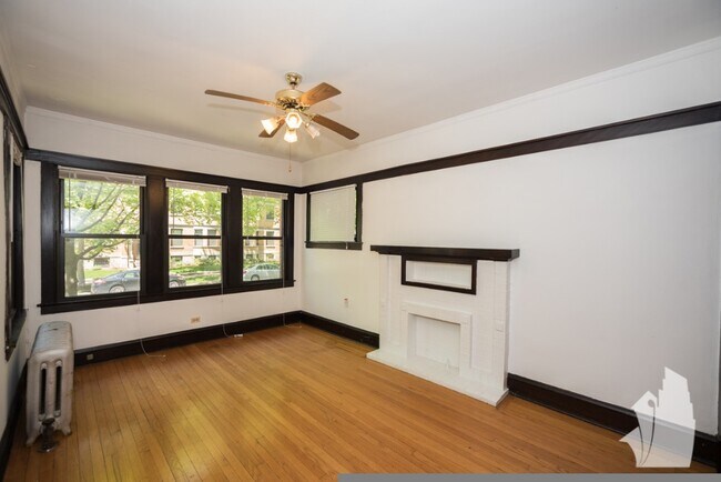 Foto del edificio - 1448 W Cornelia Ave