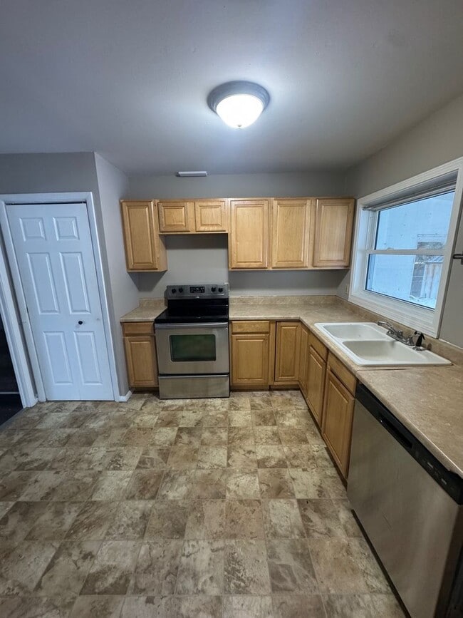 Building Photo - Great NE