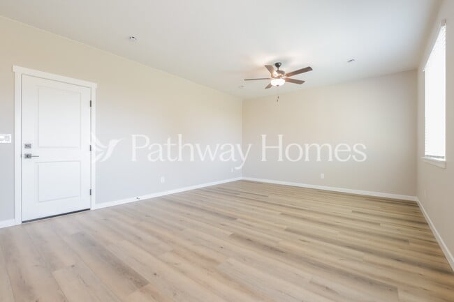 Building Photo - 9491 Yampa St