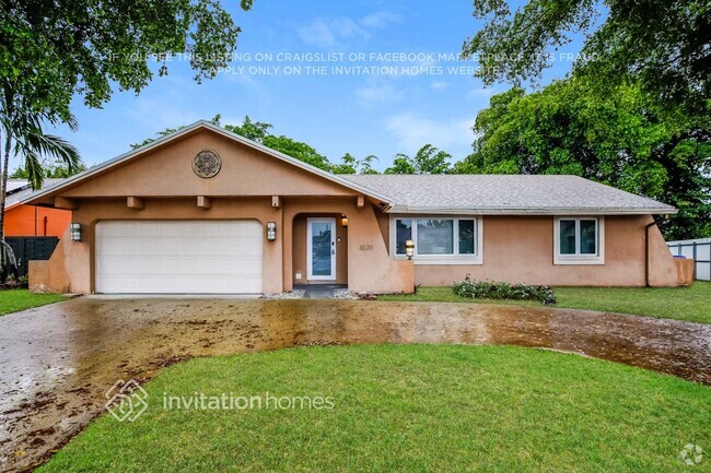 Building Photo - 3520 SW 70th Ave