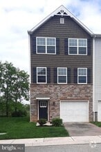 Building Photo - 817 Admiral's Quay Dr