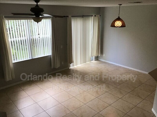Foto del edificio - 565 Lake Eagle Ln