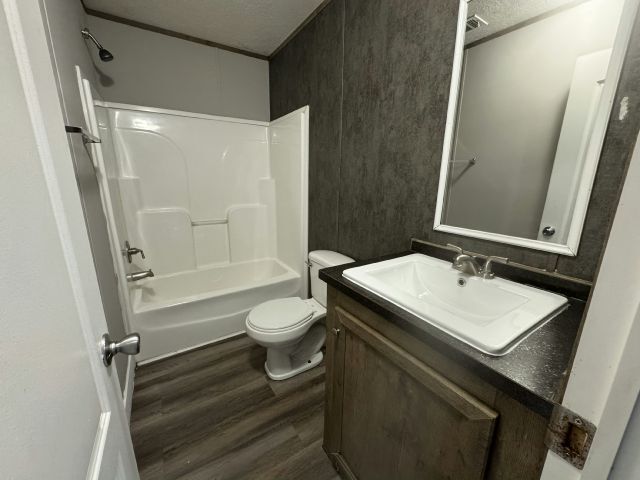 Foto del edificio - 1702 Sunburst Dr