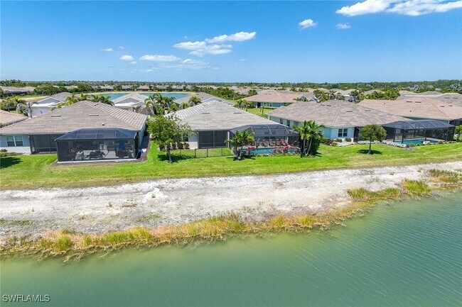 Foto del edificio - 14799 Edgewater Cir