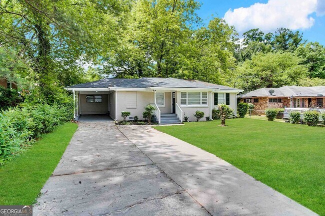 Foto del edificio - 3011 Belvedere Ln