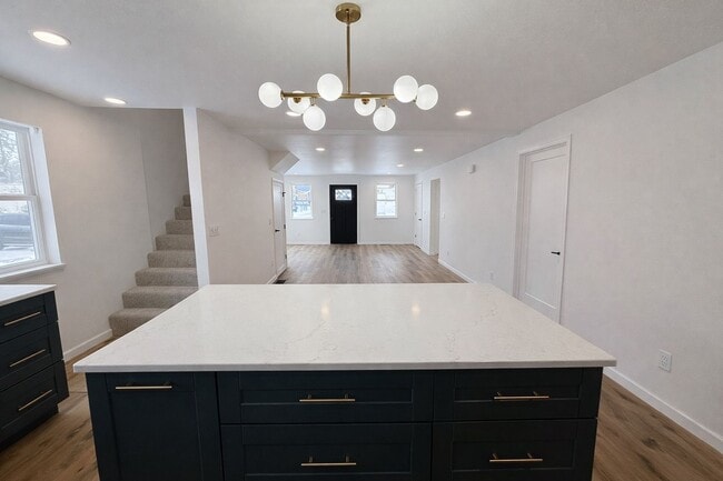 Foto del edificio - All new 3 bed / 2 bath home in wonderful West Salem neighborhood with garage!