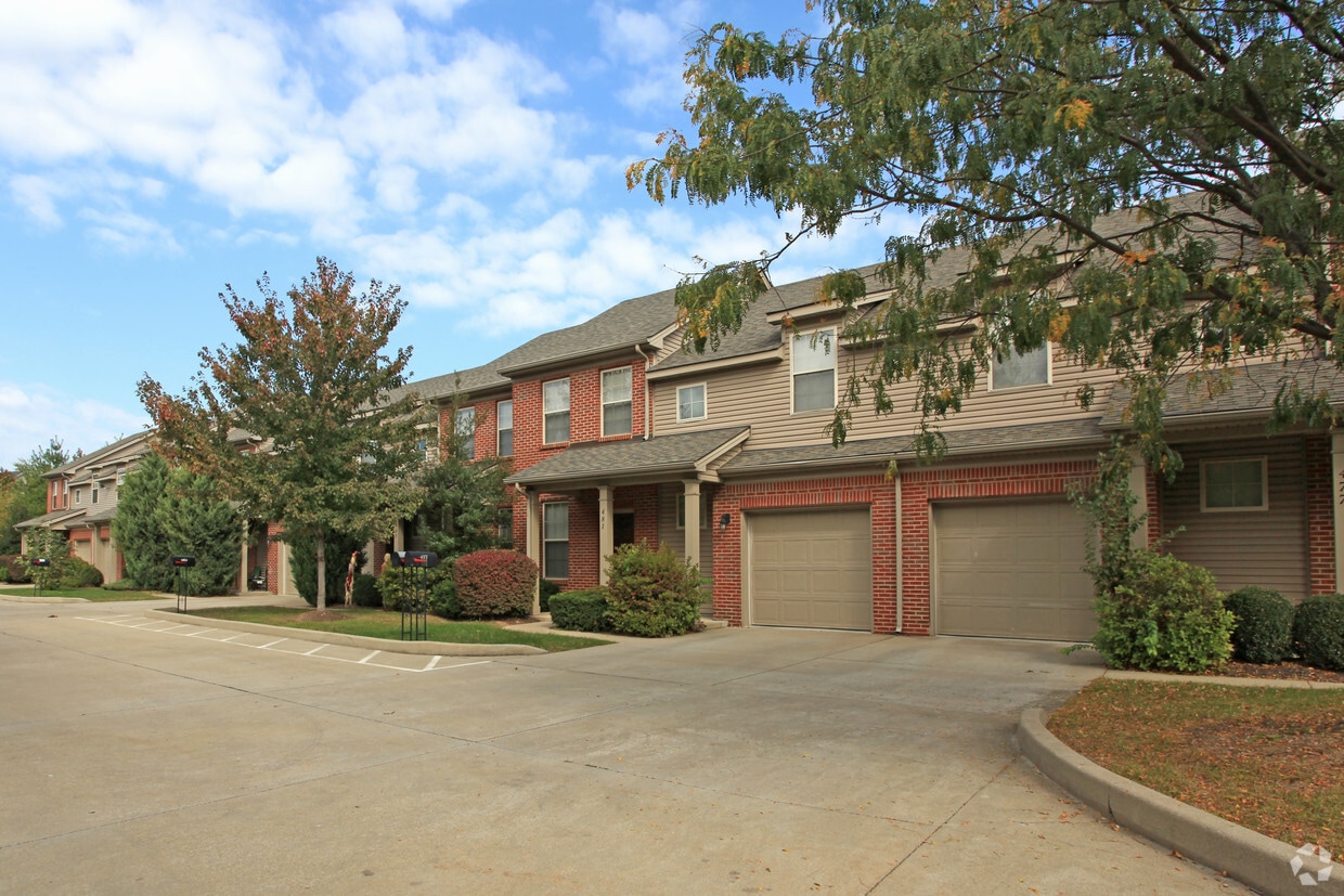Building Photo - The Park at Willow Haven