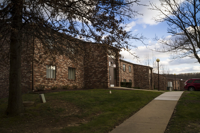 Lexington Manor - Lexington Manor Apartments