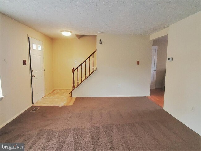 Building Photo - 1234 Elm Grove Cir