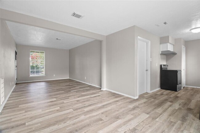 Foto del edificio - 15423 Campden Hill Rd