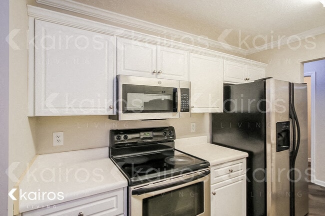 Building Photo - 7647 Pleasantville Way