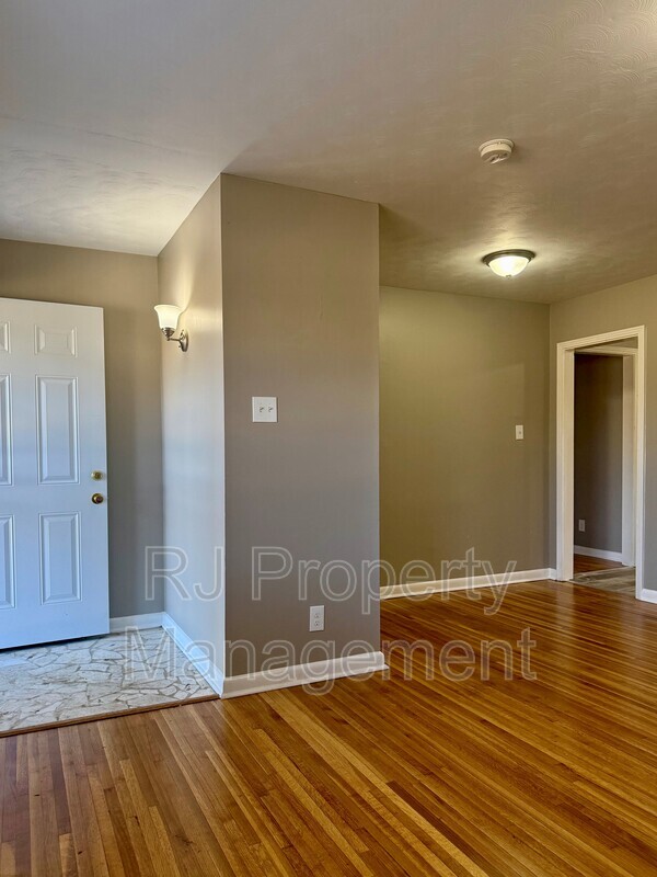 Building Photo - 1973 Tacoma Ave