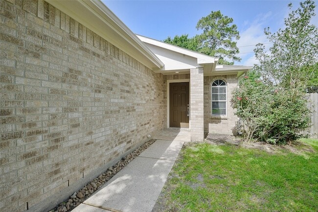 Building Photo - 24415 Strong Pine Dr