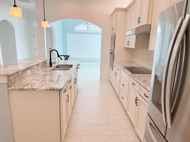 Building Photo - 44 Ocale Ct