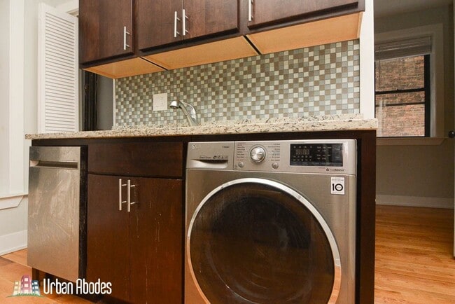 Foto del edificio - 629 W Oakdale Ave