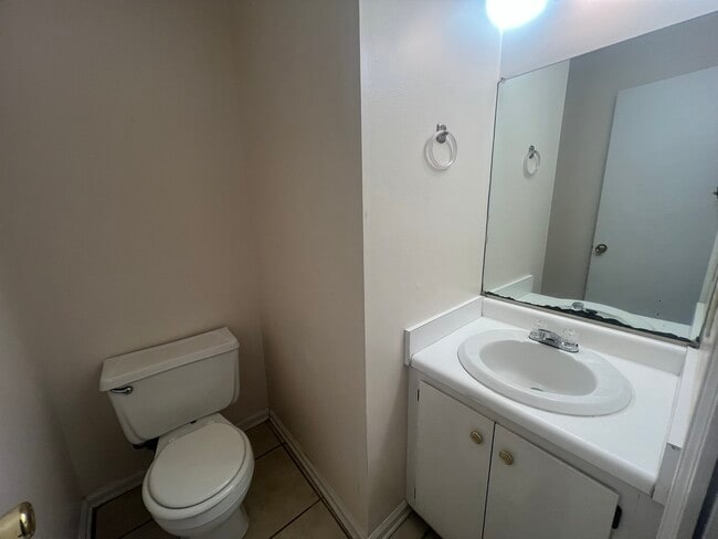 Downstairs Bathroom - 3202 Crestwood Dr